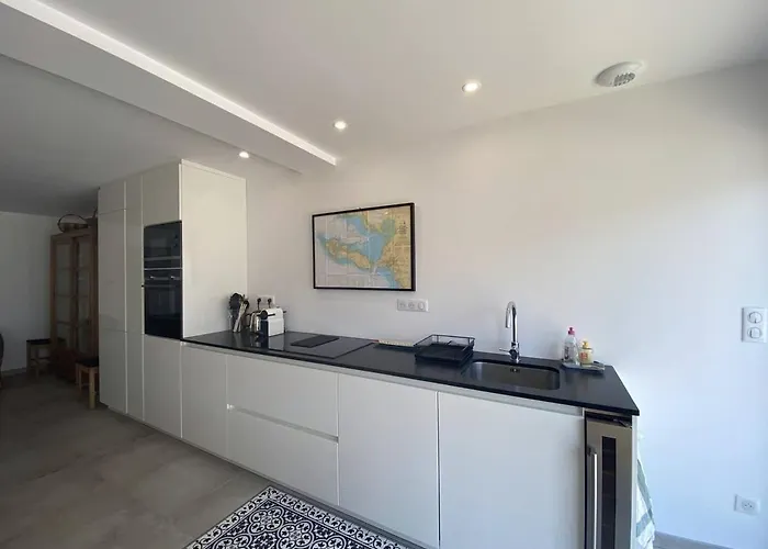 La Des Lauriers Vila *